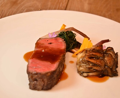 9-21-food-pairings-cab 9-21-food-pairings-sauv